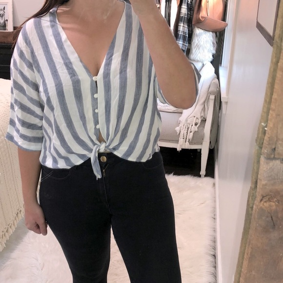 Storia size large blue striped tie front top - Picture 1 of 4